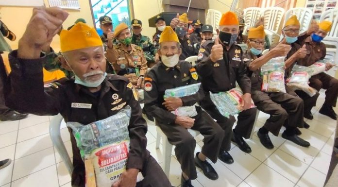 ACT Garut Salurkan Bantuan Terhadap Puluhan Veteran Di Garut