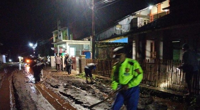 Hujan Deras Memicu Bencana Hidrometeorologi di Kecamatan Pasirwangi