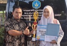 Siswi MTs Tjokroaminoto Garut Raih Juara 1 Lomba Baca Puisi PASGAR Competition 2.0