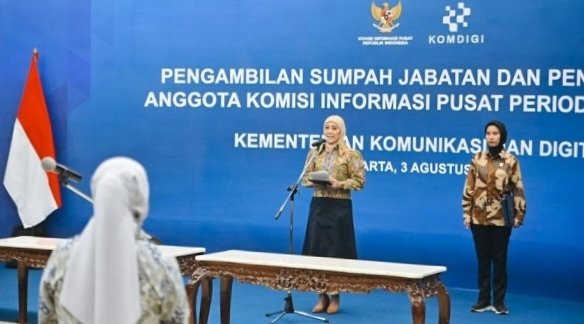 Meutya Hafid Kukuhkan Komisi Informasi Pusat, Soroti Ancaman Deepfake dan Hoaks