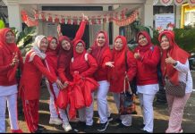 Diinisiasi Sekmat, Kader PKK Tarogong Kidul Meriahkan HUT RI