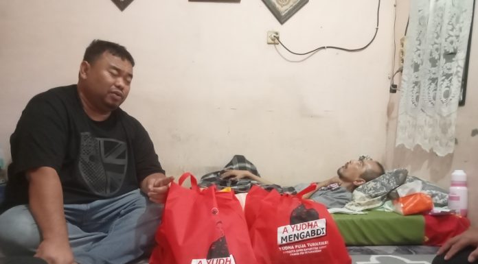 Setahun Berjuang Melawan Stroke, Adi Rahmat Dapat Kepedulian Anggota DPRD Garut