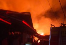Kebakaran Hebat Ludeskan Puluhan Kios di Pasar Andir Garut, 26 Pedagang Terdampak